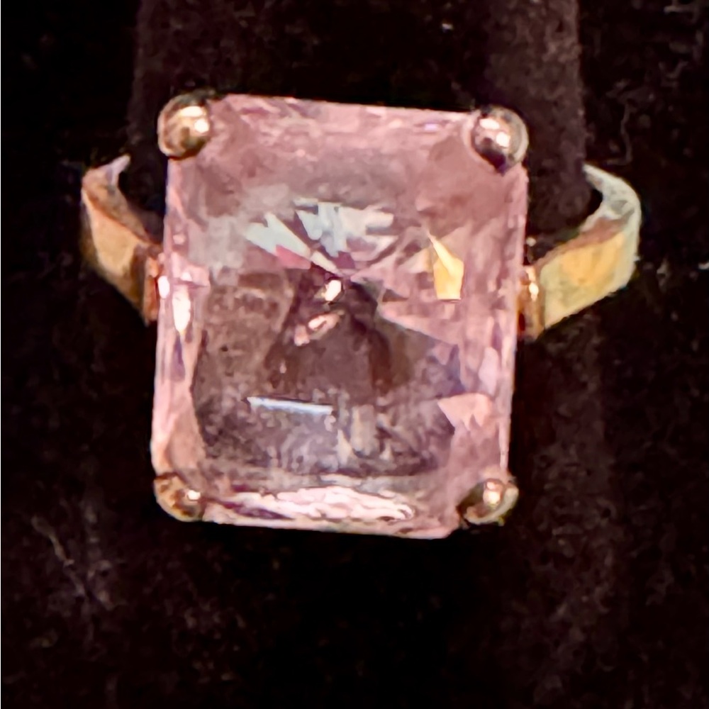 Ring - sterling silver/gold tone plated- stone is a faceted light pink or purple - Picture 3 of 12